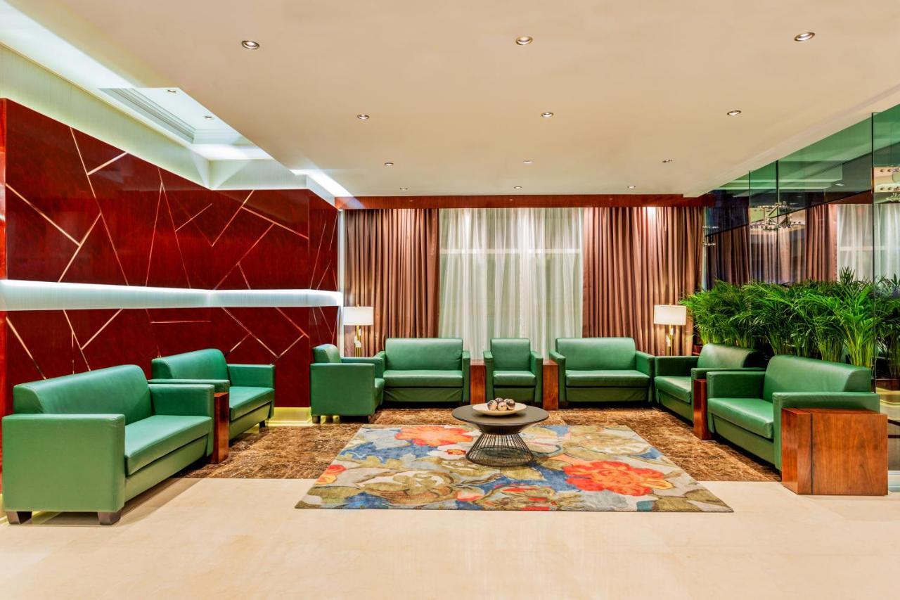 Park Regis Kris Kin Hotel Dubái Exterior foto The lounge at the airport