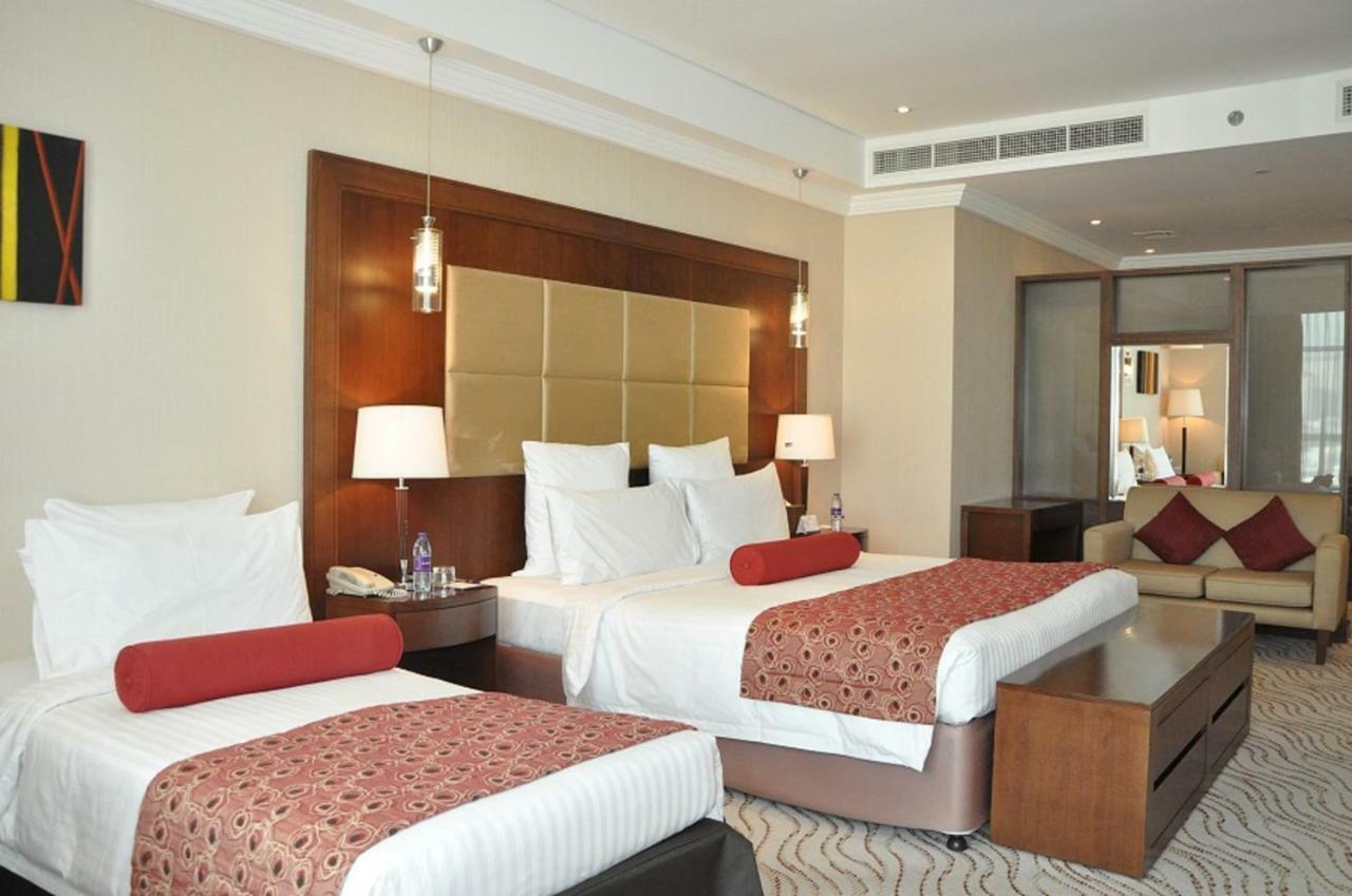 Park Regis Kris Kin Hotel Dubái Exterior foto A room at the hotel